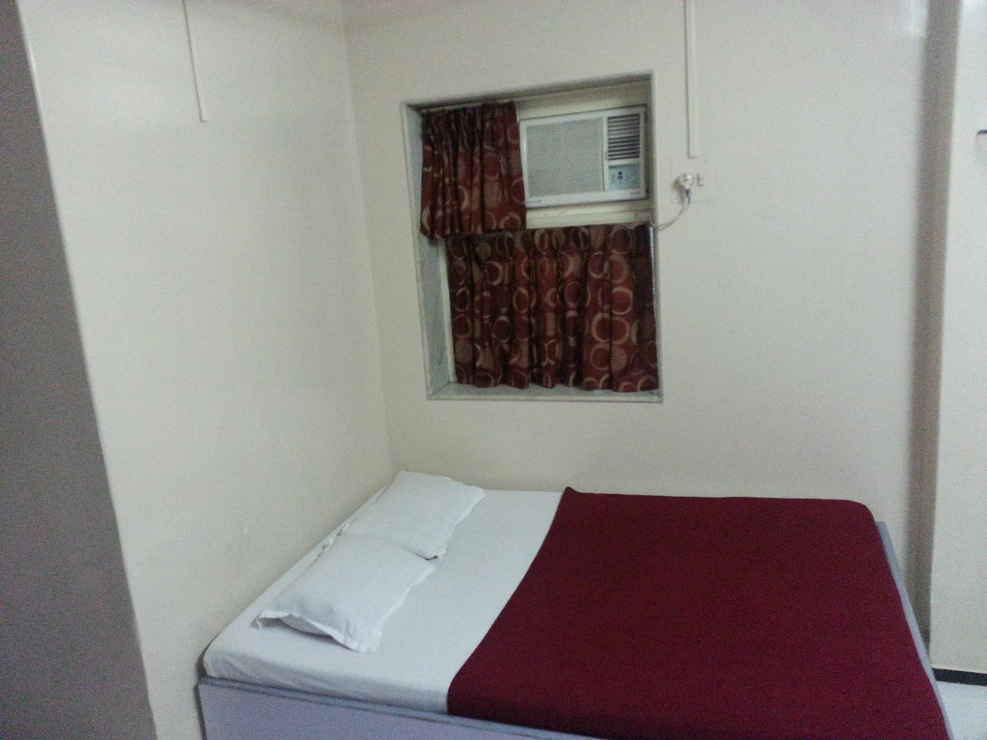 New Metro Guest House Bombay Eksteriør billede