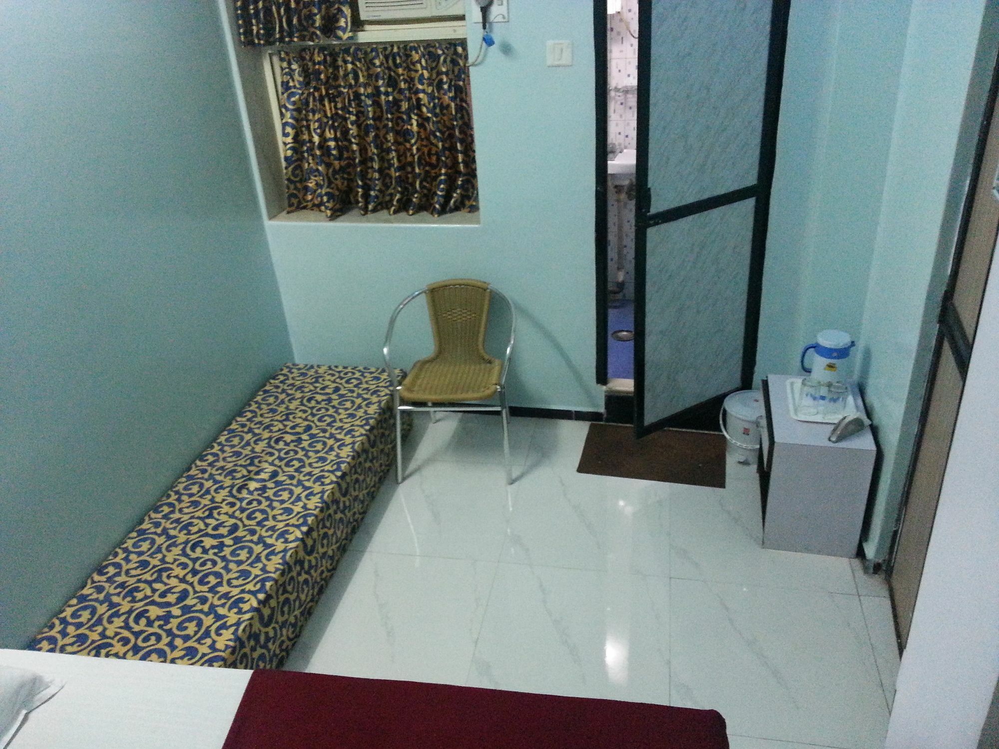 New Metro Guest House Bombay Eksteriør billede